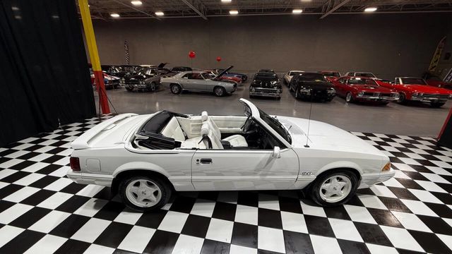 1993 Ford Mustang 2dr Convertible LX 5.0L - 22991755 - 28