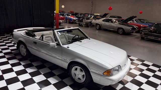 1993 Ford Mustang 2dr Convertible LX 5.0L - 22991755 - 29