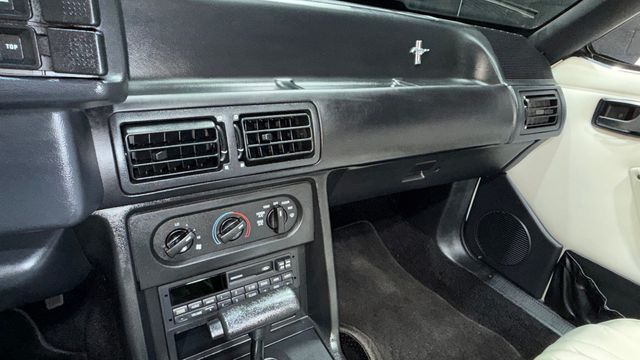 1993 Ford Mustang 2dr Convertible LX 5.0L - 22991755 - 82