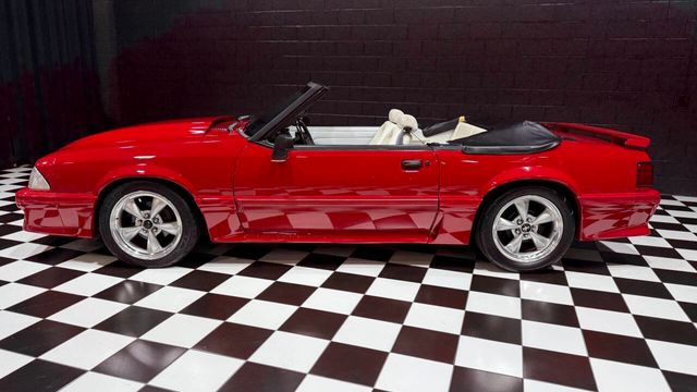 1993 Ford Mustang 2dr GT Convertible - 22905266 - 9