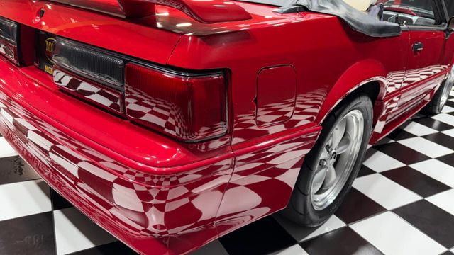 1993 Ford Mustang 2dr GT Convertible - 22905266 - 21