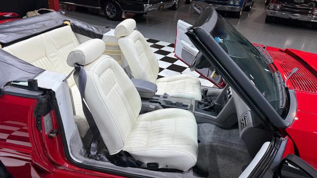 1993 Ford Mustang 2dr GT Convertible - 22905266 - 40