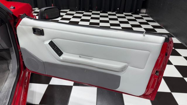 1993 Ford Mustang 2dr GT Convertible - 22905266 - 47