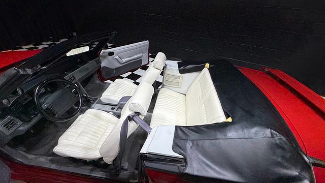 1993 Ford Mustang 2dr GT Convertible - 22905266 - 48