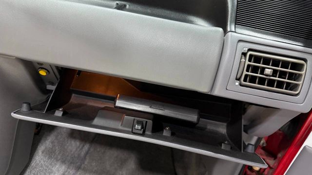 1993 Ford Mustang 2dr GT Convertible - 22905266 - 49