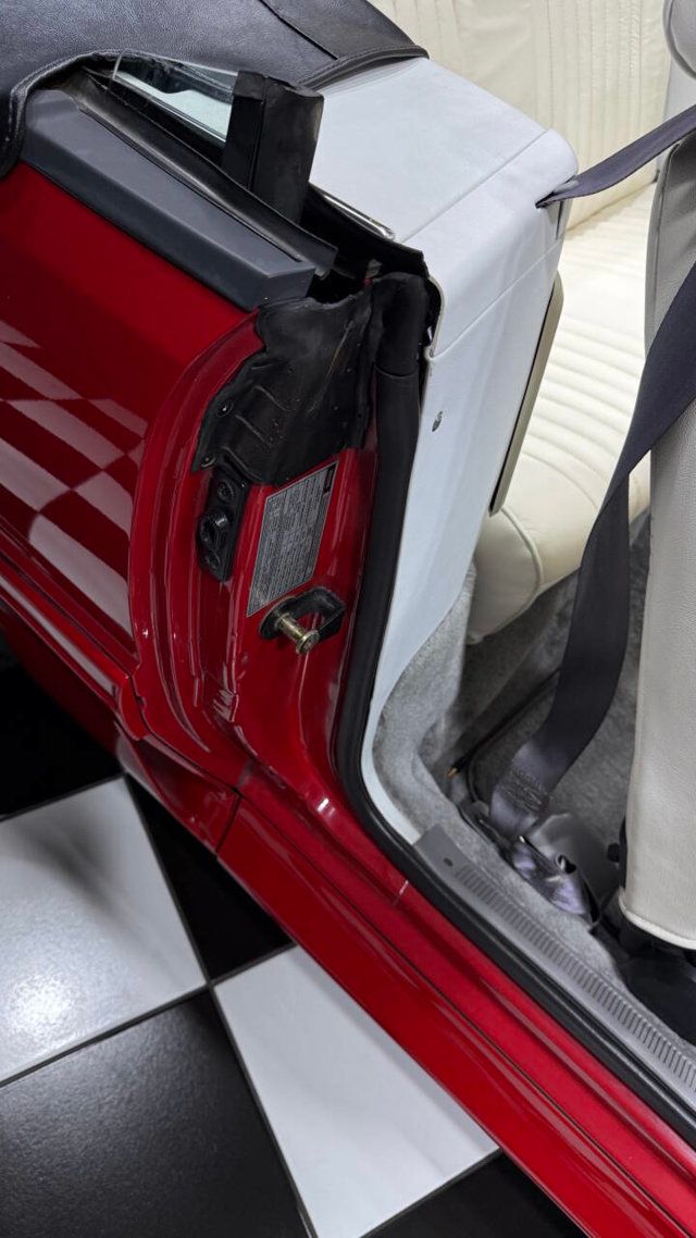 1993 Ford Mustang 2dr GT Convertible - 22905266 - 51