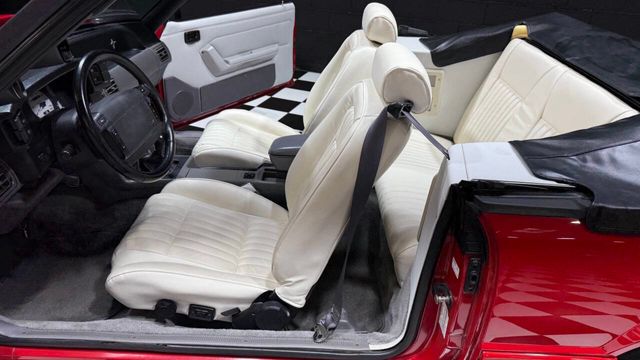 1993 Ford Mustang 2dr GT Convertible - 22905266 - 55