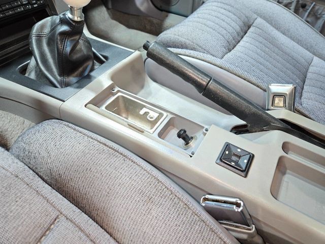 1993 Ford Mustang 3dr Coupe LX 5.0L - 22930857 - 87