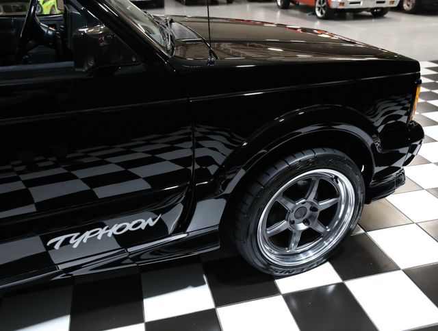 1993 GMC Typhoon RARE AND LEGENDARY - 23042966 - 15