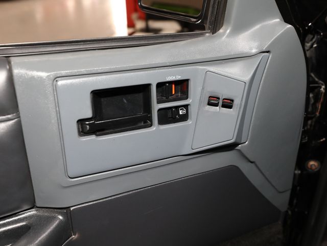 1993 GMC Typhoon RARE AND LEGENDARY - 23042966 - 46