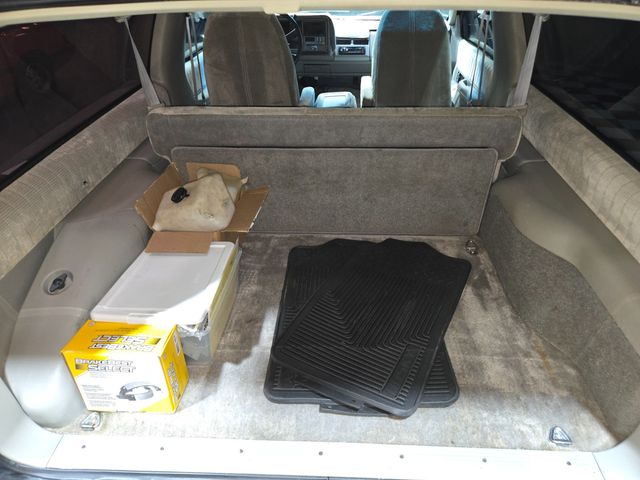 1993 GMC Yukon K1500 4WD - 23058635 - 12