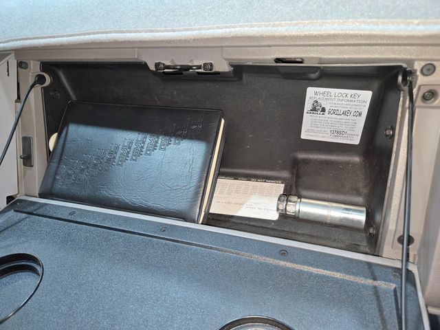1993 GMC Yukon K1500 4WD - 23058635 - 96