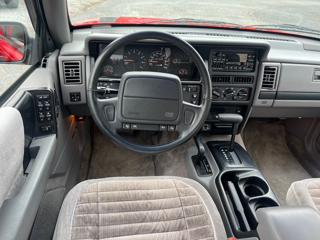 1993 Jeep Grand Cherokee Laredo 4x4 5.2L V8 - 22346453 - 41