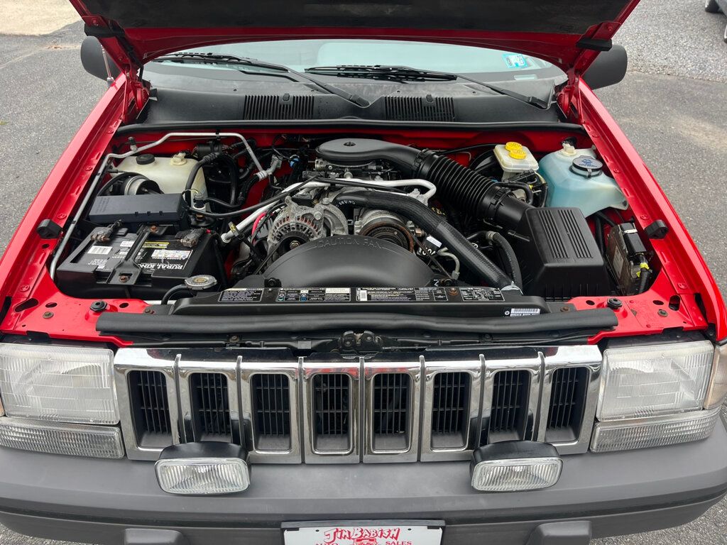 1993 Jeep Grand Cherokee Laredo 4x4 5.2L V8 - 22346453 - 54