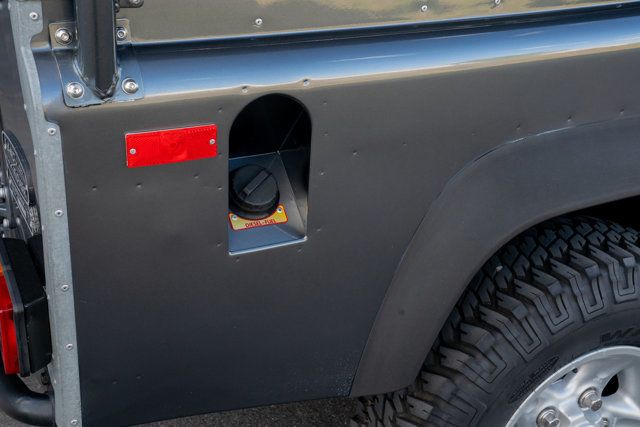 1993 Land Rover Defender 110 1993 NAS Land Rover 110 - 22624057 - 21