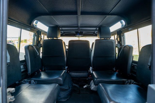 1993 Land Rover Defender 110 1993 NAS Land Rover 110 - 22624057 - 55