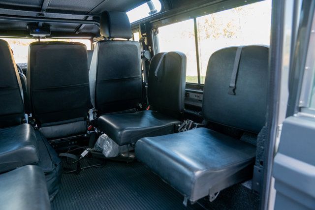 1993 Land Rover Defender 110 1993 NAS Land Rover 110 - 22624057 - 56