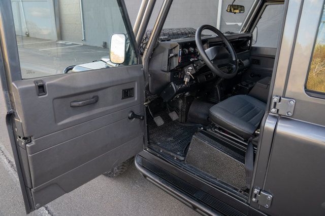 1993 Land Rover Defender 110 1993 NAS Land Rover 110 - 22624057 - 58