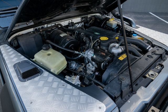 1993 Land Rover Defender 110 1993 NAS Land Rover 110 - 22624057 - 64