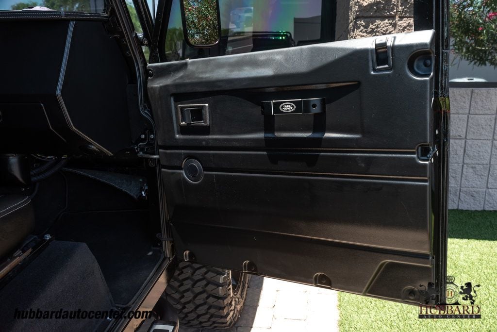 1993 Land Rover Defender 110 Pickup  - 22846058 - 14