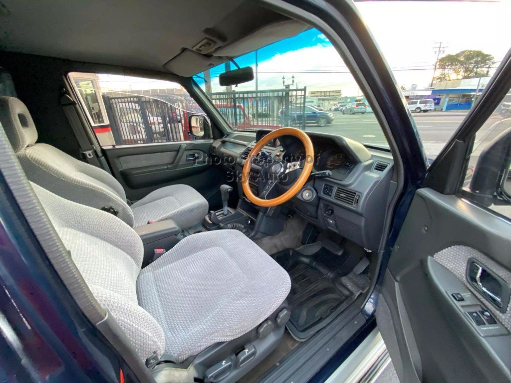 1993 Mitsubishi Pajero 4x4 Pajero - 22613711 - 16