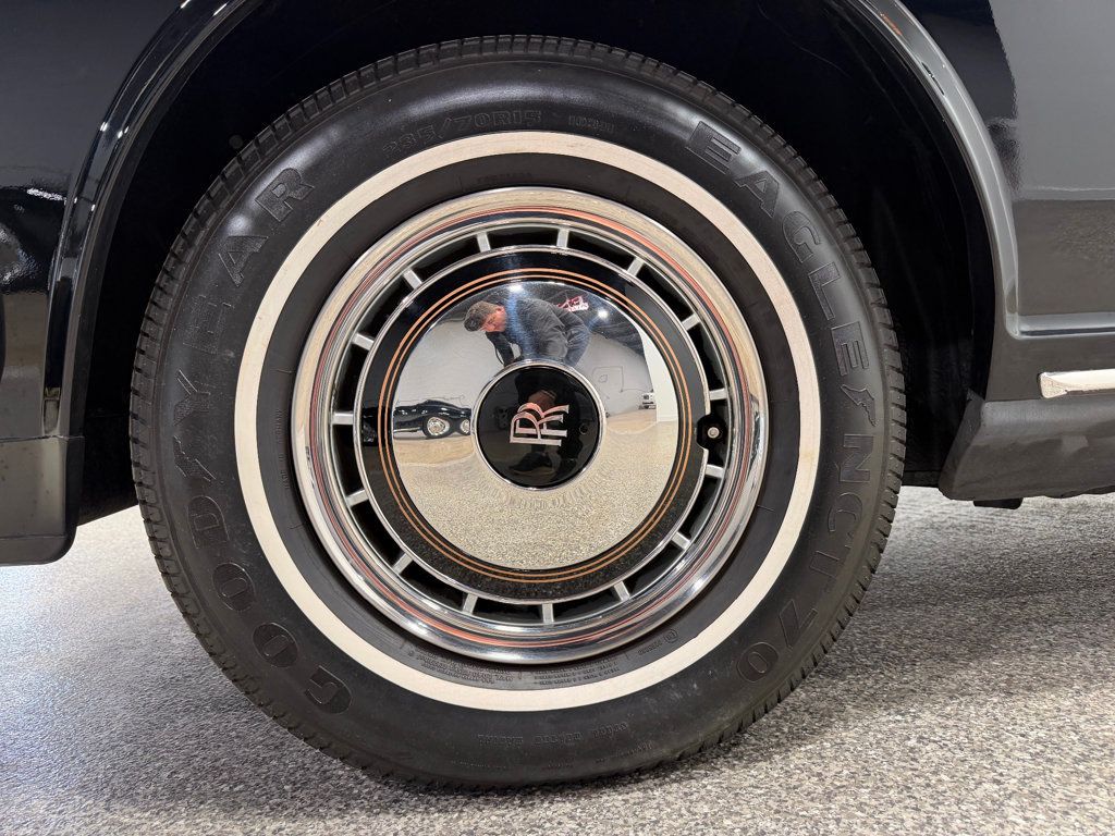 1993 Rolls-Royce Silver Spur Base Trim - 22987855 - 9