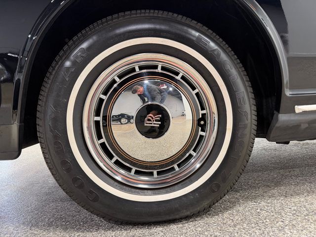 1993 Rolls-Royce Silver Spur Base Trim - 22987855 - 9