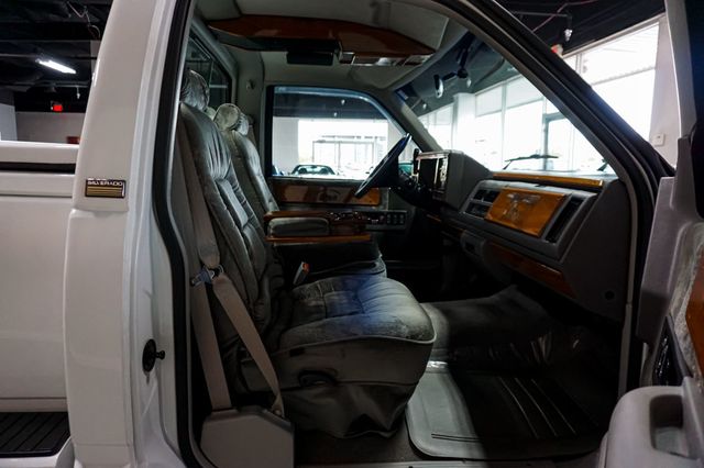 1994 Chevrolet C/K 1500 *Sportside* *Reg Cab* *Country Coaches Conversion* *Texas Truck* - 22943228 - 23