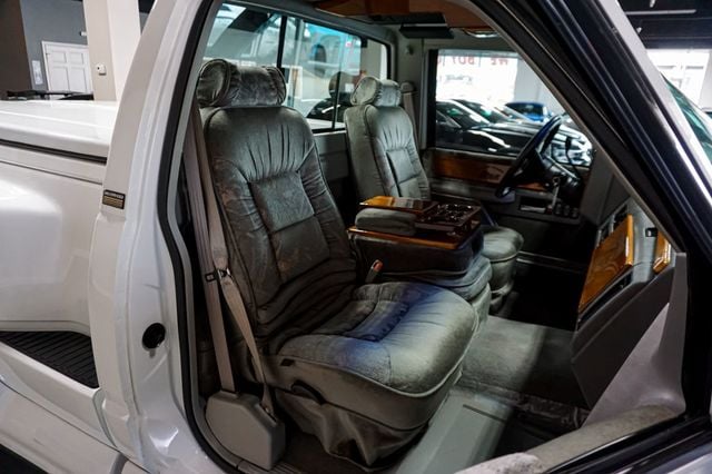 1994 Chevrolet C/K 1500 *Sportside* *Reg Cab* *Country Coaches Conversion* *Texas Truck* - 22943228 - 24