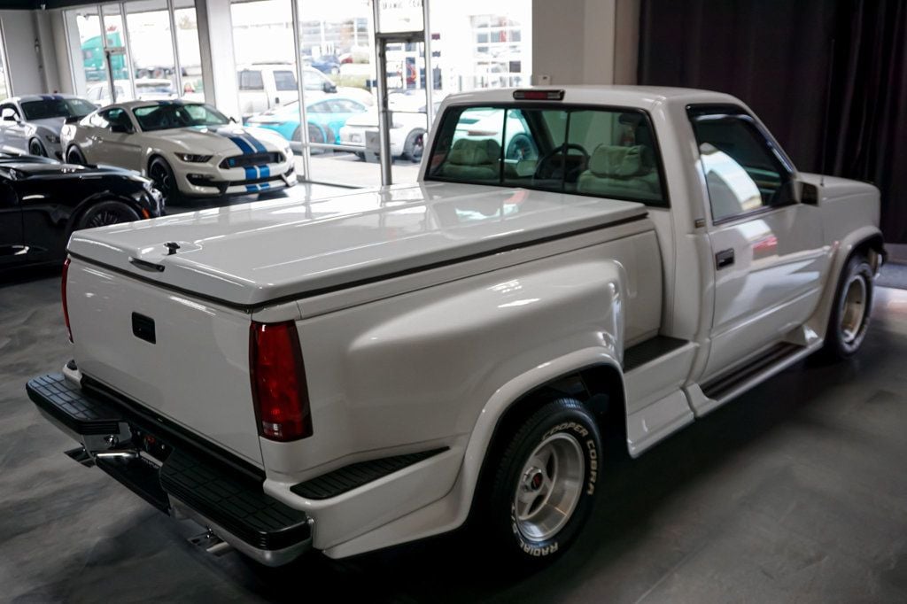 1994 Chevrolet C/K 1500 *Sportside* *Reg Cab* *Country Coaches Conversion* *Texas Truck* - 22943228 - 25
