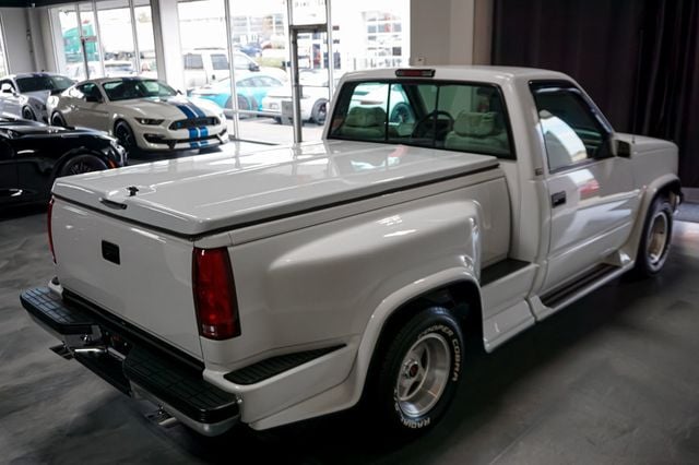 1994 Chevrolet C/K 1500 *Sportside* *Reg Cab* *Country Coaches Conversion* *Texas Truck* - 22943228 - 25