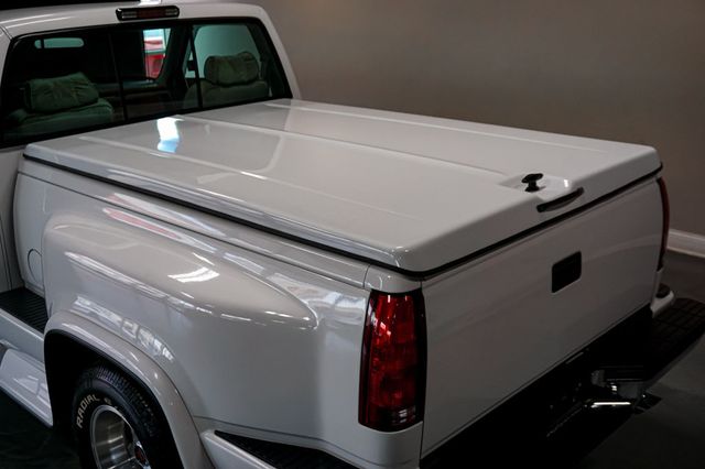 1994 Chevrolet C/K 1500 *Sportside* *Reg Cab* *Country Coaches Conversion* *Texas Truck* - 22943228 - 34