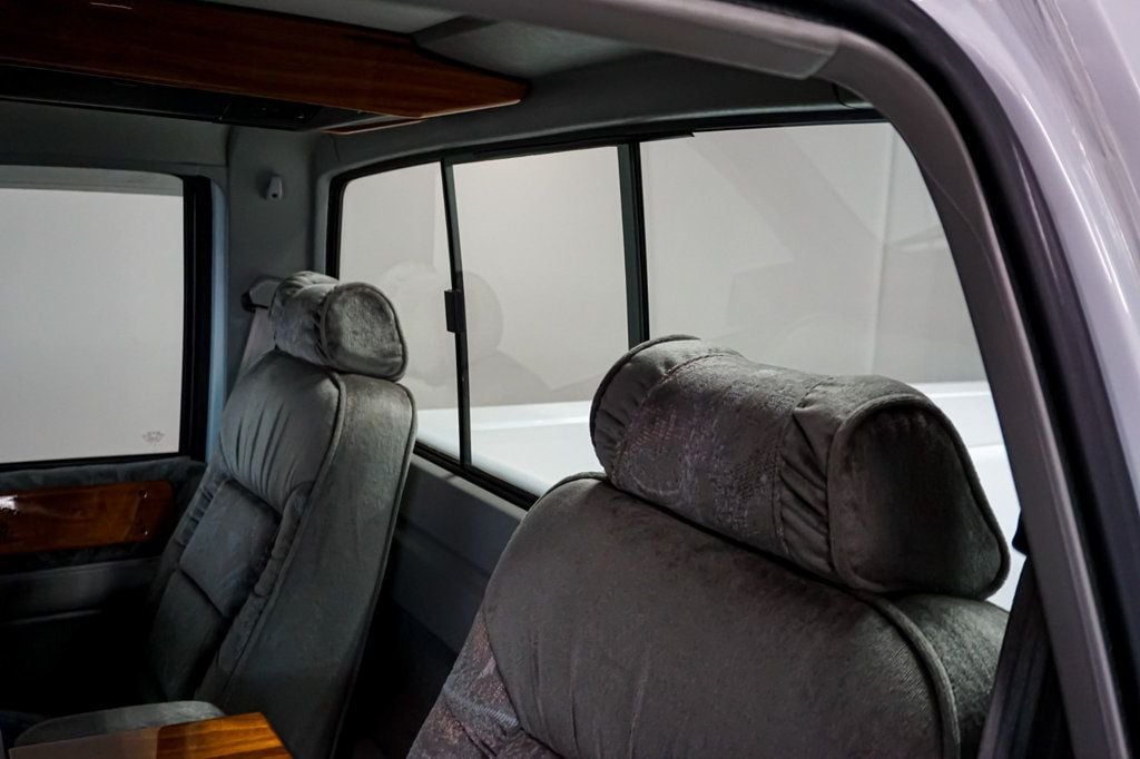 1994 Chevrolet C/K 1500 *Sportside* *Reg Cab* *Country Coaches Conversion* *Texas Truck* - 22943228 - 38