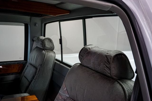 1994 Chevrolet C/K 1500 *Sportside* *Reg Cab* *Country Coaches Conversion* *Texas Truck* - 22943228 - 38