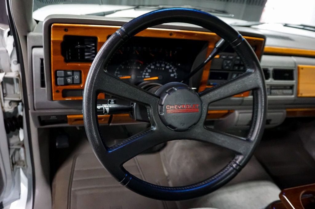 1994 Chevrolet C/K 1500 *Sportside* *Reg Cab* *Country Coaches Conversion* *Texas Truck* - 22943228 - 47