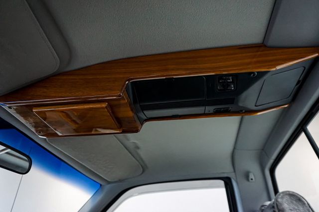 1994 Chevrolet C/K 1500 *Sportside* *Reg Cab* *Country Coaches Conversion* *Texas Truck* - 22943228 - 53