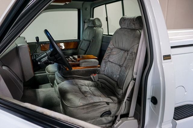 1994 Chevrolet C/K 1500 *Sportside* *Reg Cab* *Country Coaches Conversion* *Texas Truck* - 22943228 - 8