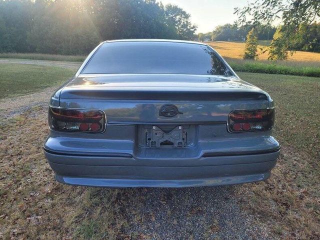 1994 Chevrolet Caprice Classic 4dr Sedan - 22984920 - 3