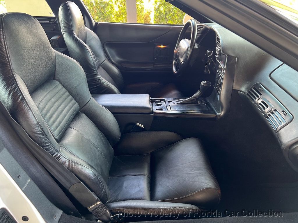 1994 Chevrolet Corvette Coupe Targa photo 37