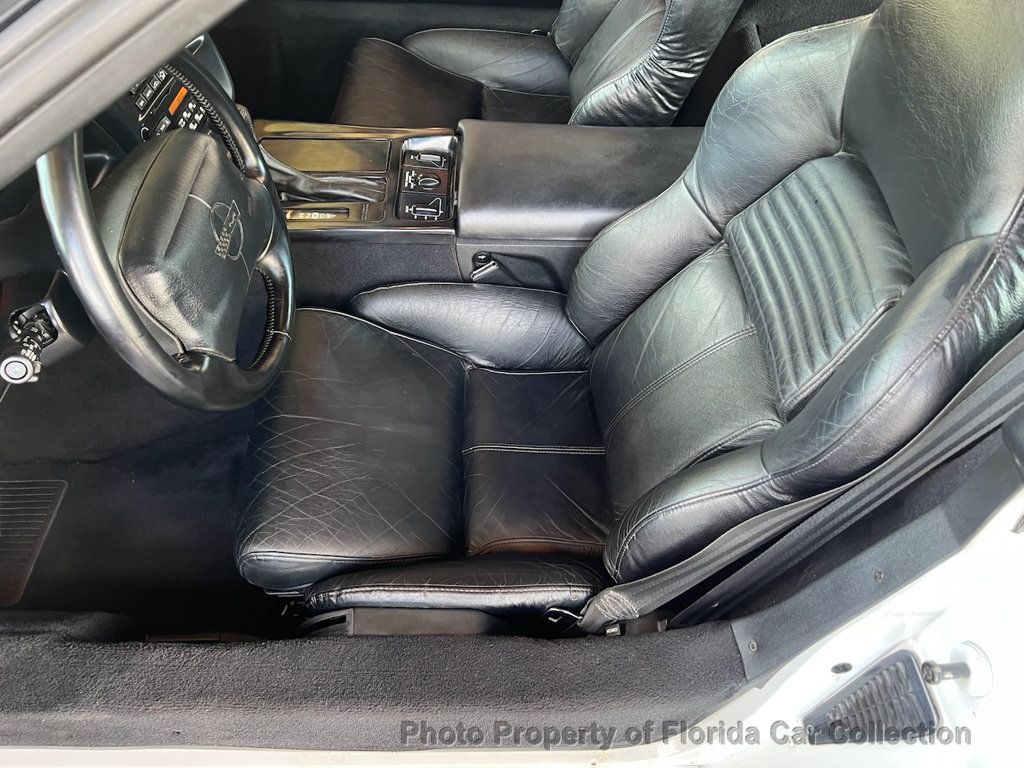 1994 Chevrolet Corvette Coupe Targa photo 38