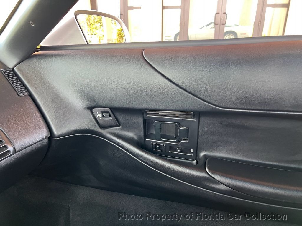 1994 Chevrolet Corvette Coupe Targa photo 46