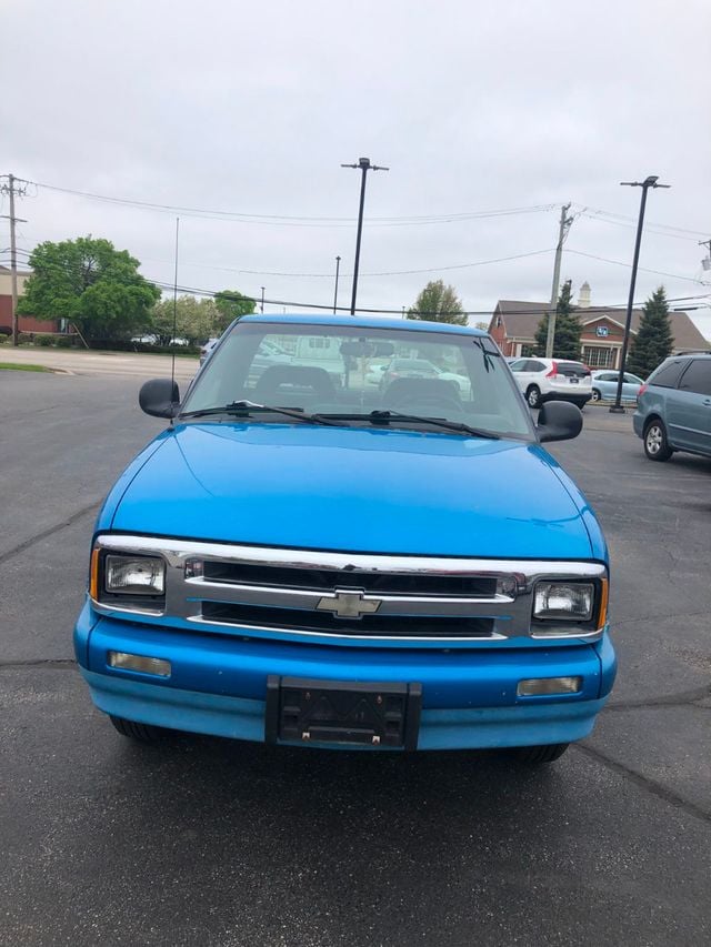 1994 Chevrolet S-10 Base Trim - 23024600 - 1