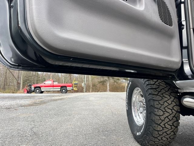1994 Dodge Ram 2500 12 Valve Cummins Diesel 4x4 5-Speed Manual Transmission  - 22963969 - 44