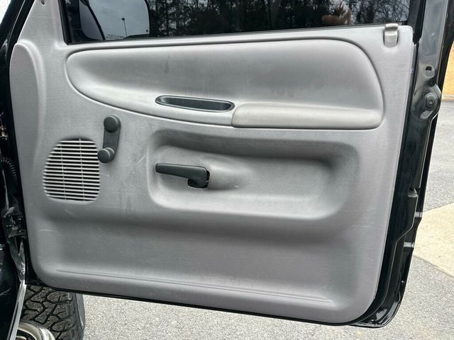 1994 Dodge Ram 2500 12 Valve Cummins Diesel 4x4 5-Speed Manual Transmission  - 22963969 - 56