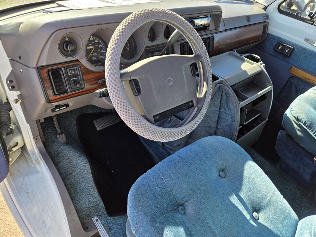 1994 Dodge Ram Van B250 109" WB - 22939857 - 7