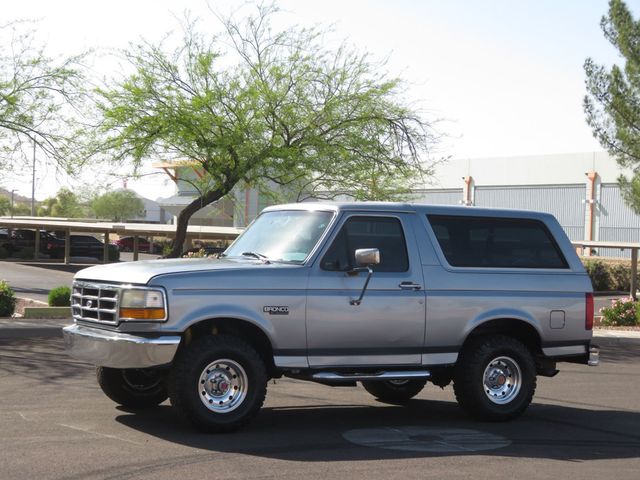 1994 Ford Bronco BRONCO 4X4 XL EXTRA  CLEAN 5.0 NEW PAINT NEW  TIRES  - 22813077 - 0
