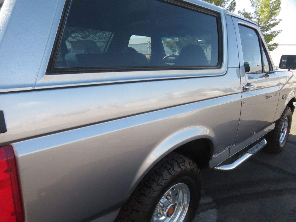 1994 Ford Bronco BRONCO 4X4 XL EXTRA  CLEAN 5.0 NEW PAINT NEW  TIRES  - 22813077 - 9