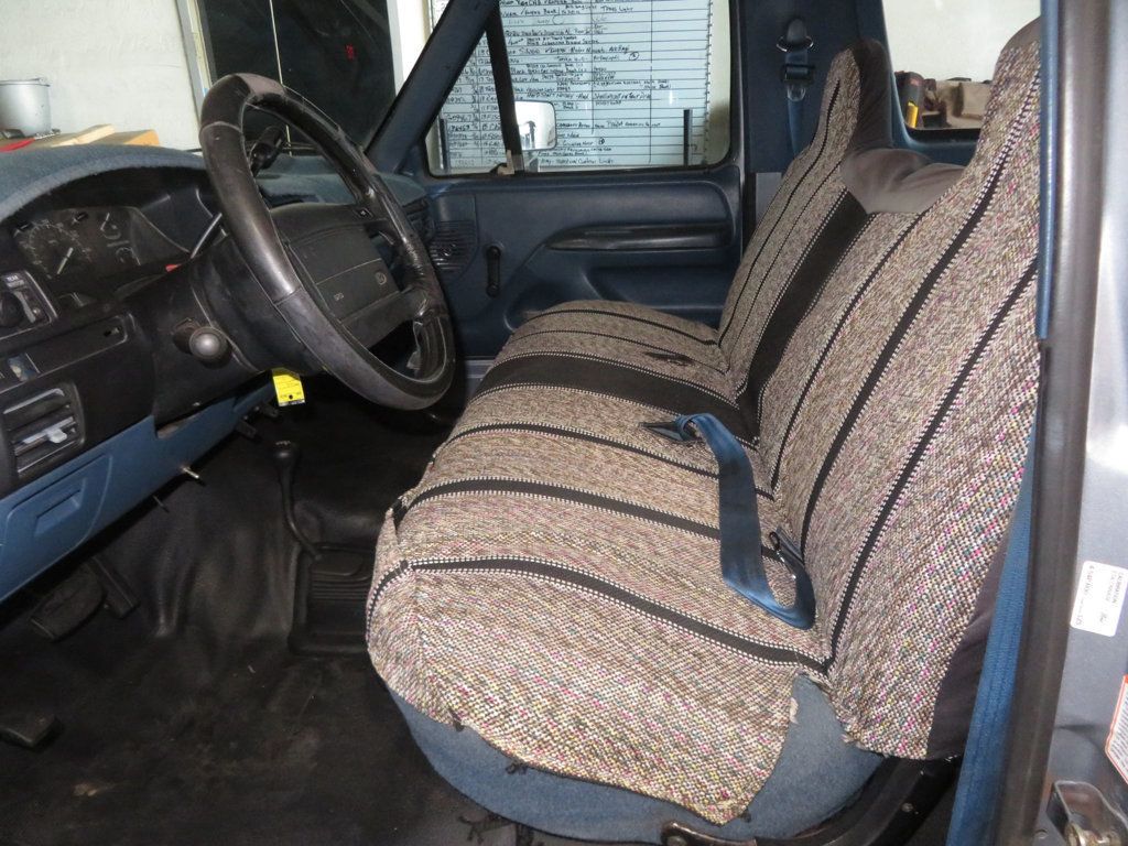 1994 Ford Bronco BRONCO 4X4 XL EXTRA  CLEAN 5.0 NEW PAINT NEW  TIRES  - 22813077 - 17