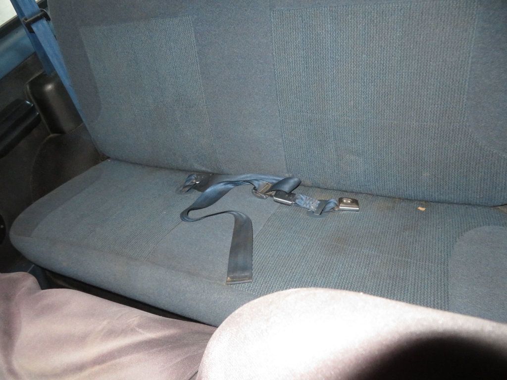 1994 Ford Bronco BRONCO 4X4 XL EXTRA  CLEAN 5.0 NEW PAINT NEW  TIRES  - 22813077 - 22