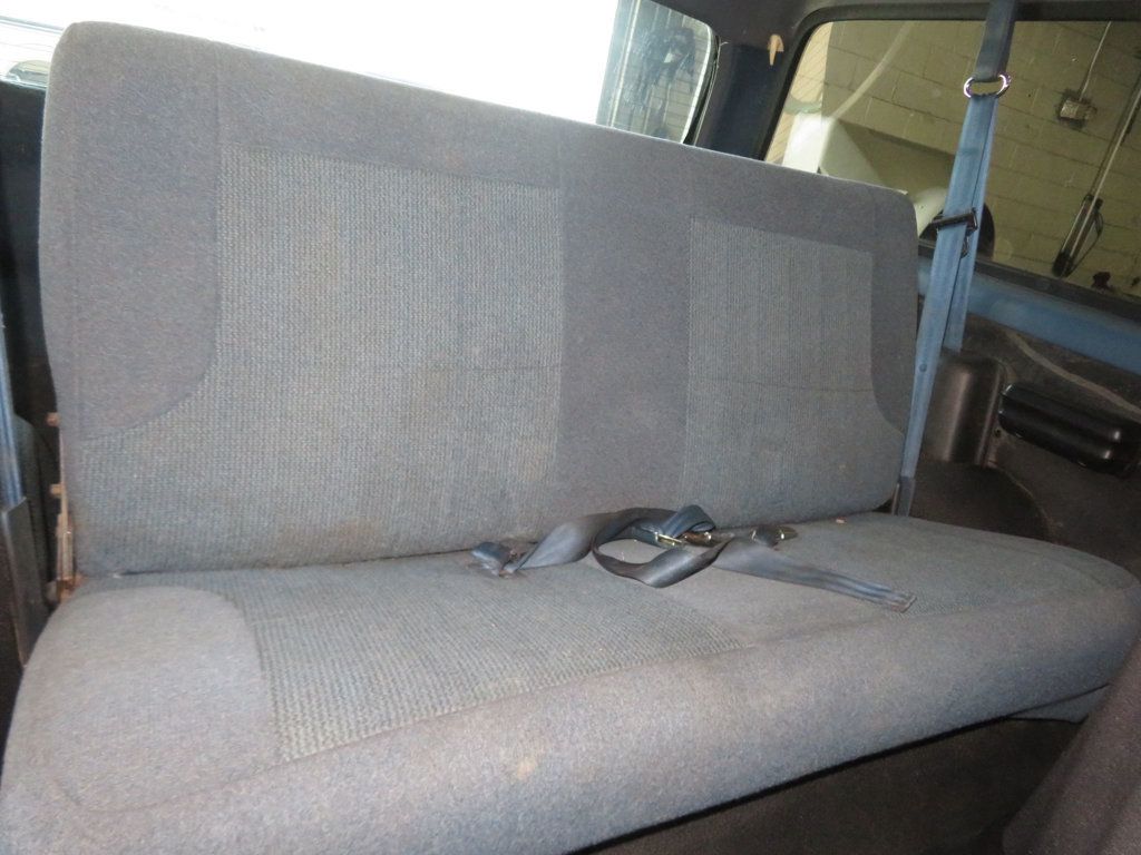 1994 Ford Bronco BRONCO 4X4 XL EXTRA  CLEAN 5.0 NEW PAINT NEW  TIRES  - 22813077 - 27